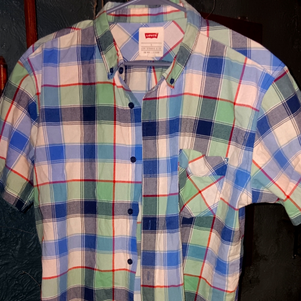 Men's Levi's button down shirt
